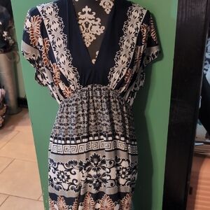 Floral Patterned Dress with V-Neck